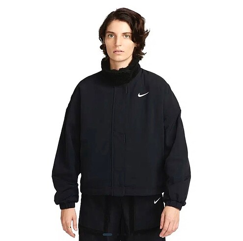 Nike Mont