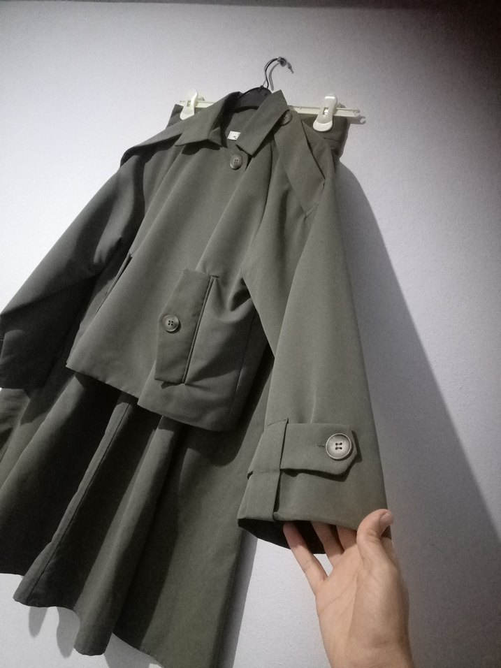 haki yeşil Kısa Boy Pileli Hamile Ceketi - Görsel 2