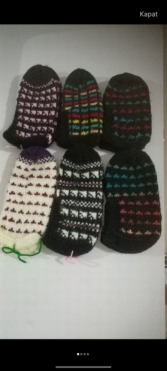 Kız Çocuk Çok Renkli Nakışlı Triko Çoraplar - Görsel 2