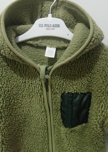 Erkek Çocuk Kapüşonlu Yeşil Peluş Mont - Görsel 2