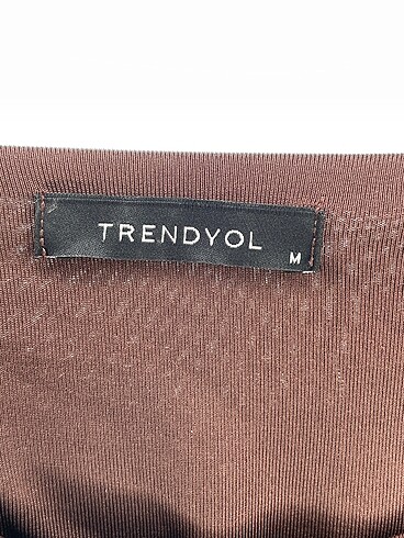 m Beden kahverengi Renk Trendyol & Milla Bluz %70 İndirimli.