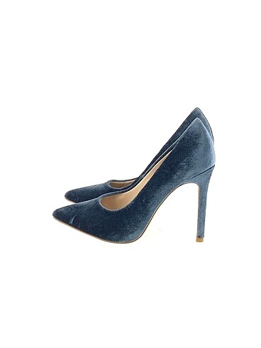 Zara Stiletto %70 İndirimli.