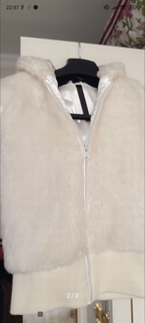 Beyaz Kürklü Kadın Yelek - Görsel 2