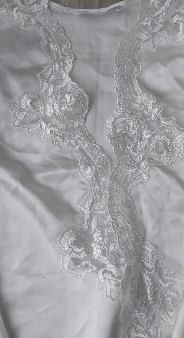 Nakışlı Beyaz Kadın Uzun Kollu Pijama ve Sabahlık Takım 3 Parça - Görsel 5