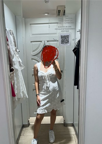 Beyaz Keten Mini Elbise, İnce Askılı, Transparan Detaylı - Görsel 2