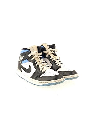 Nike Nike Spor Ayakkabı %70 İndirimli.