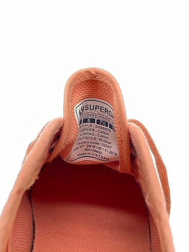 38 Beden çeşitli Renk Superga Spor Ayakkabı %70 İndirimli.