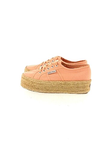 Superga Spor Ayakkabı %70 İndirimli.