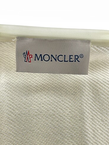universal Beden beyaz Renk Moncler Ceket %70 İndirimli.