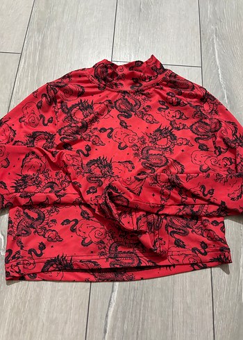 Uzun Kollu Kırmızı Desenli Yüksek Yakalı Bluz - Görsel 2