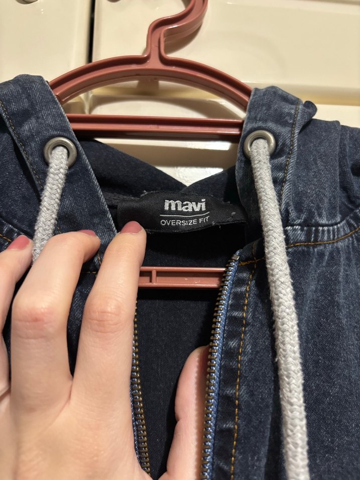 Unisex Bağcıklı Kapüşonlu Yıkamalı Kot Ceket - Görsel 2