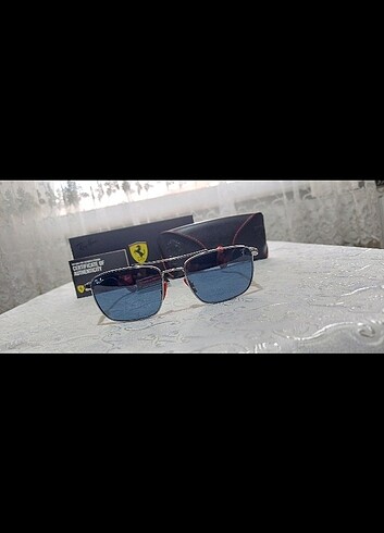 Ray Ban Orijinal Ray-ban Ferrari Collection RB3715M