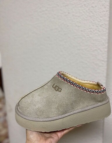 Ugg bot