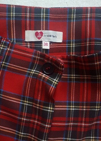 Bershka Ekose pantolon