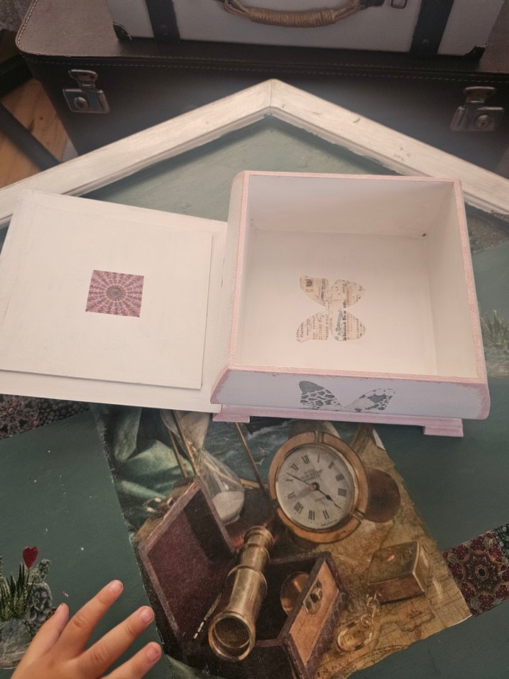 Pembe Gül Desenli Ahşap Kutusu - Görsel 3