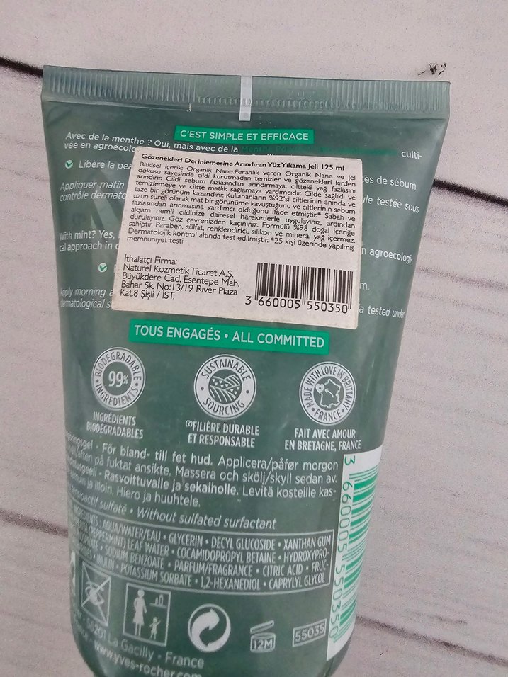 Yves Rocher Organik Nane Özlü Arındırıcı Temizleyici Jel 125ml - Görsel 3