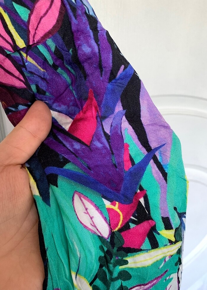 Persfective omuzu lastikli renkli elbise - Görsel 4