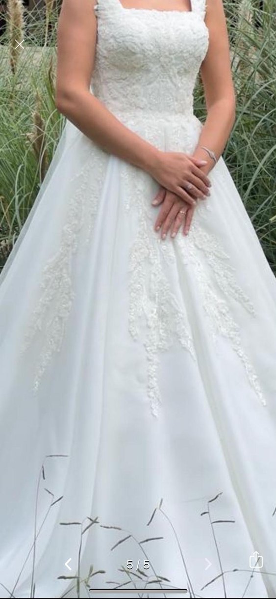 Özel tasarım kare yaka özel taş işlemeli gelinlik - Görsel 4