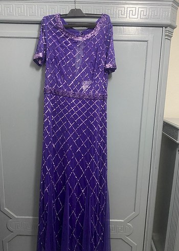 Oleg Cassini 44