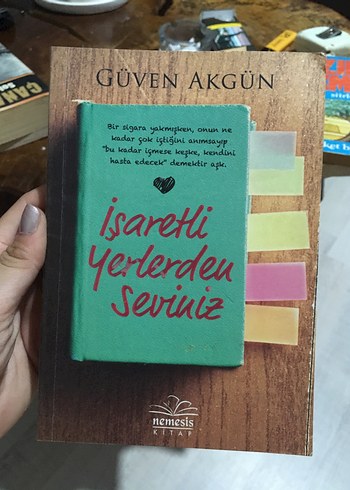 İşaretli Yerlerden Seviniz - Güven Akgün