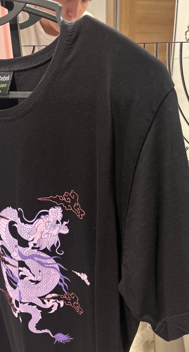 Siyah ejderha baskılı tişört - Görsel 3