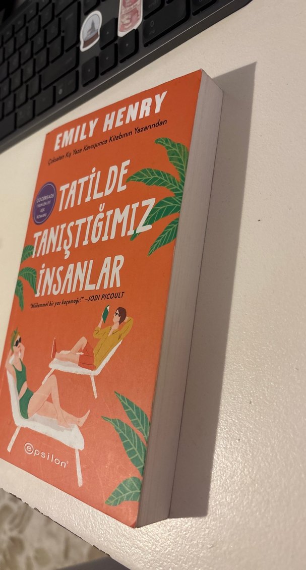 Tatilde Tanıştığımız İnsanlar - Emily Henry - Görsel 2