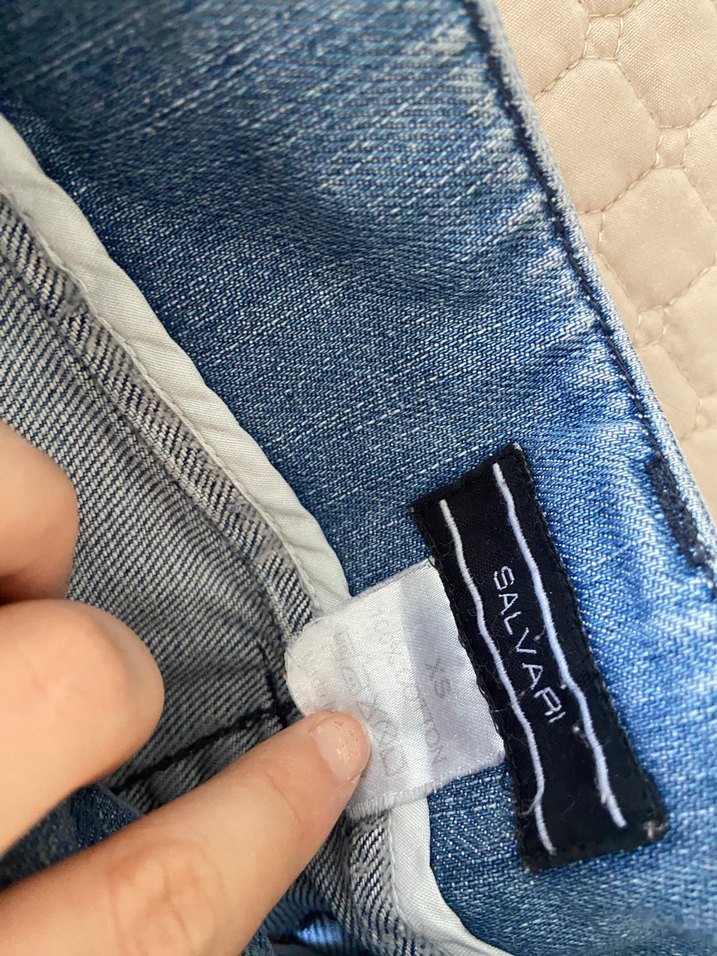 Y2k tarzıDüğmeli Mavi Mini Kot Şort - Görsel 3