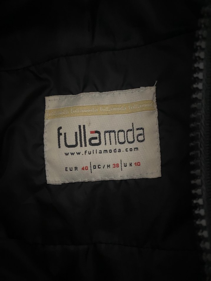 Kadın Siyah Kapüşonlu Mont - Görsel 5