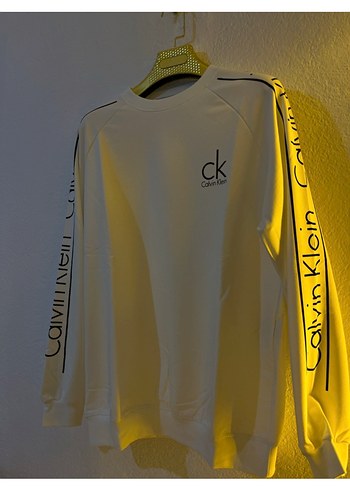 Calvin Klein l