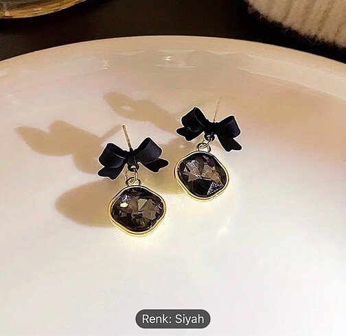 Fiyonk küpe