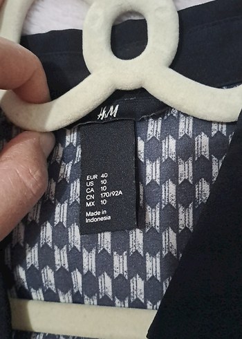 Gri Düğmeli Kolsuz Kadın Bluz - Görsel 2