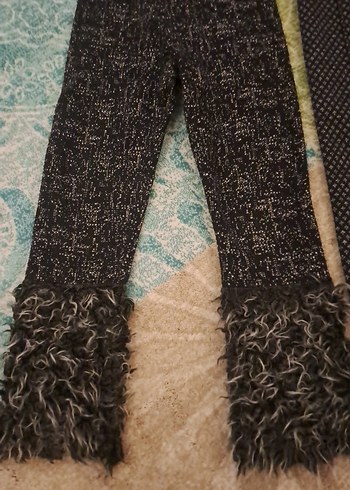 Kız Çocuk Gri Desenli ve Kürklü Tayt - Görsel 3