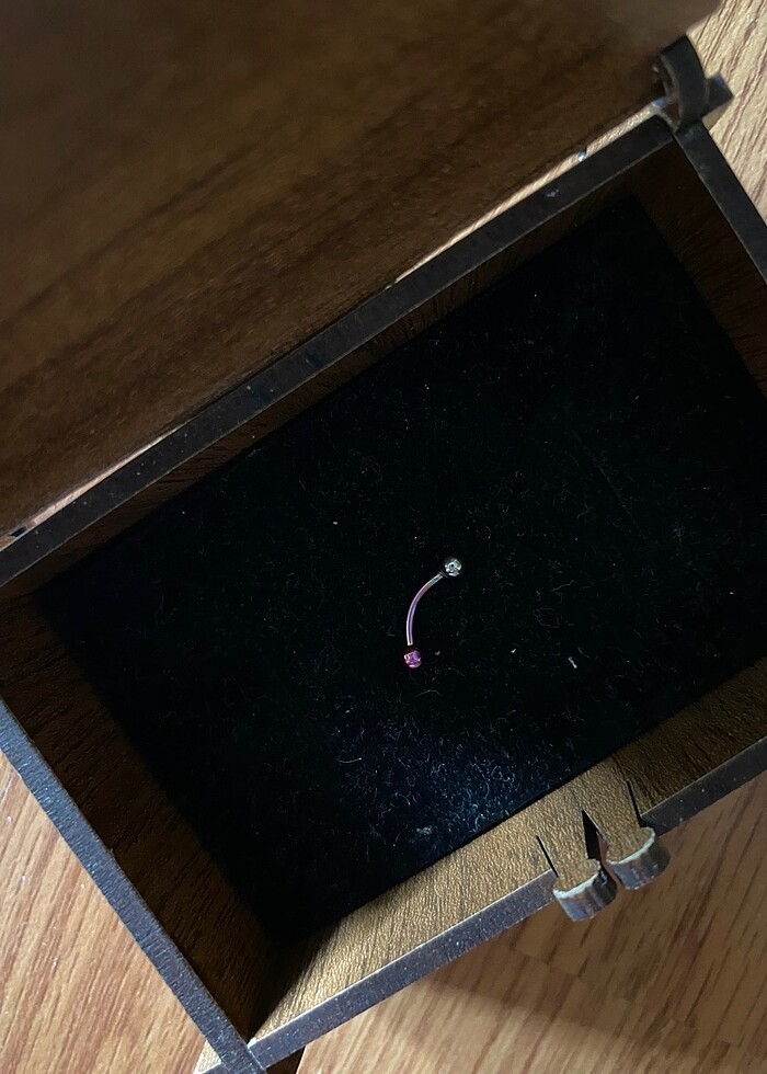 Renkli kaş piercing - Görsel 3