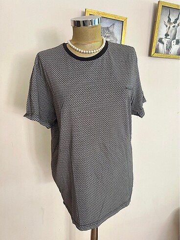 Guess Guess tshirt