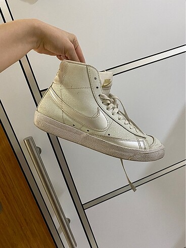 Nike blazer mid