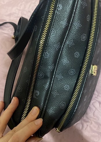 Siyah Baskılı Deri Kadın Omuz Çantası orijinal piere cardin - Görsel 2