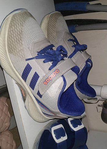 33 Beden 2 kere kullanıldı temiz sorunsuz defosu yok Adidas