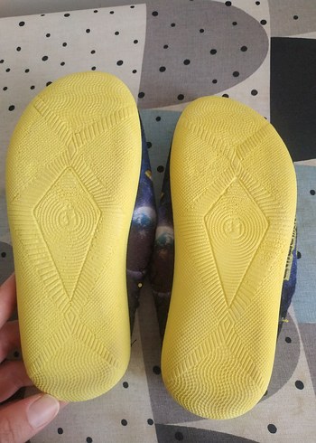 Gezer Marka Erkek Çocuklar için Renkli Baskılı Sıcak Terlik - Görsel 2