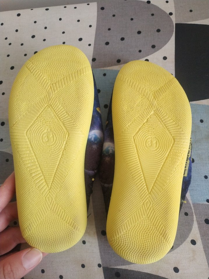 Gezer Marka Erkek Çocuklar için Renkli Baskılı Sıcak Terlik - Görsel 2