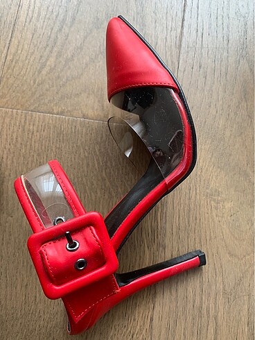 Şeffaf Detaylı Kırmızı Topuklu Terlik/Ayakkabı - Görsel 2