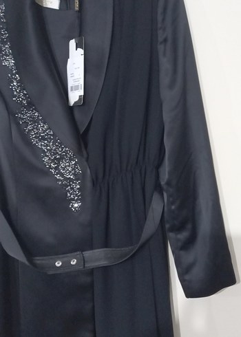 İş Tarzı Siyah Uzun Kollu Nakışlı Kadın Elbisesi - Görsel 2