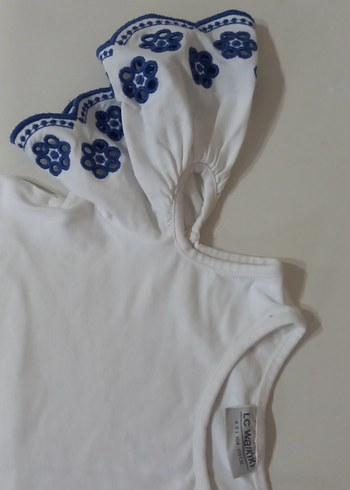 Nakışlı Volanlı Beyaz Kız Çocuk Tişörtü - Görsel 4