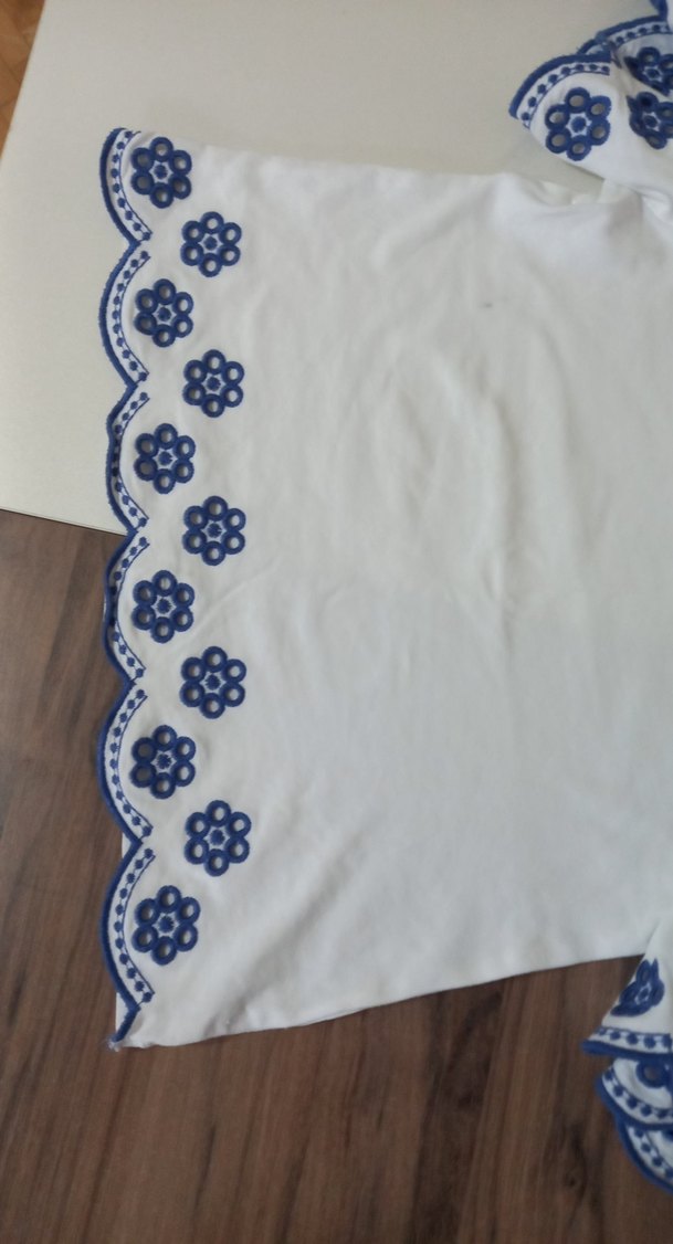 Nakışlı Volanlı Beyaz Kız Çocuk Tişörtü - Görsel 3