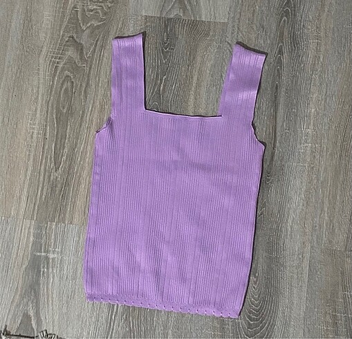 Lila crop