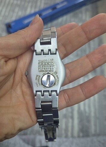 Beden beyaz Renk Swatch Çelik Bayan Kol Saati Satılık
