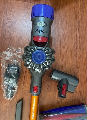 Dyson V8 Absolute Plus Gold Kablosuz Süpürge