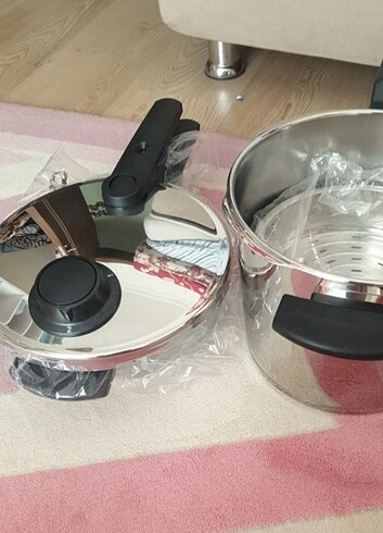 Fissler Vitavit 2.5 ve 6 Litre Düdüklü Tencere 