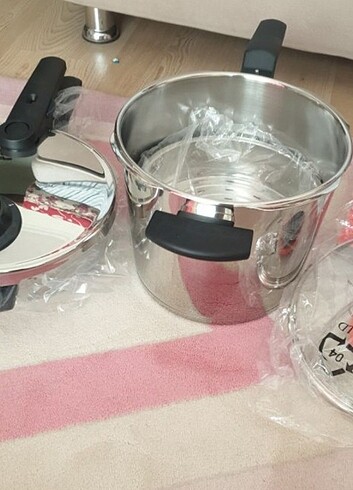 Beden Fissler Vitavit 2.5 ve 6 Litre Düdüklü Tencere