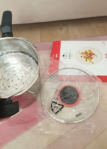 Beden beyaz Renk Fissler Vitavit 2.5 ve 6 Litre Düdüklü Tencere