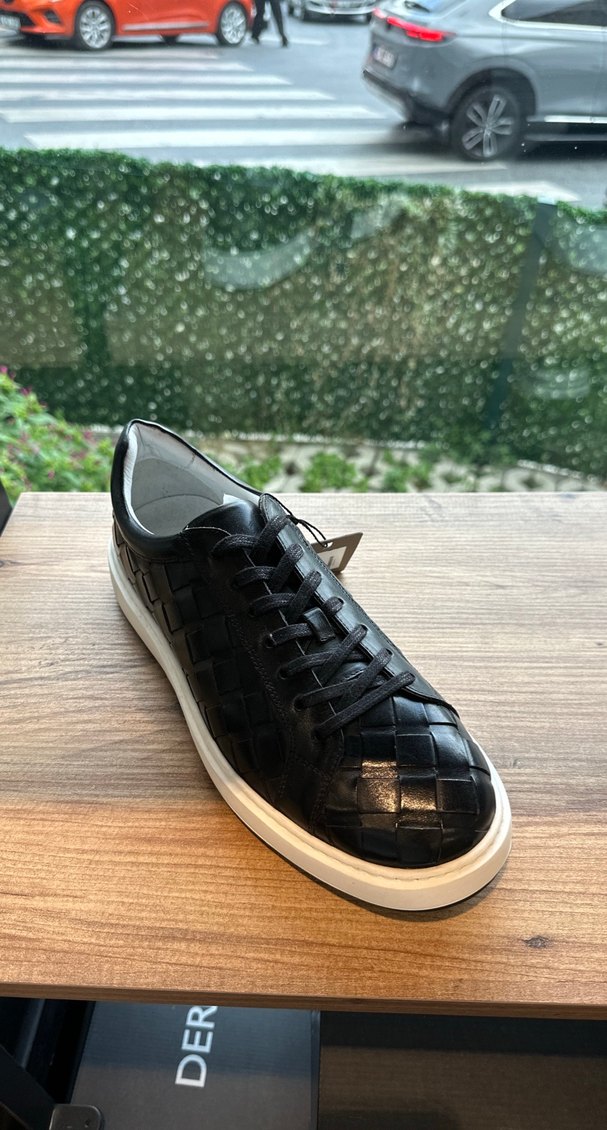 Şık Siyah Örgü Detaylı Sneaker — görsel 2/3
